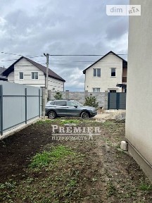 Продаж 3 поверхового таунхауса з ділянкою на 1 сотку, 95.6 кв. м, 3 кімнати, на вулиця 15 Масив • ID 33714224