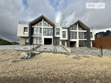 Продаж 3 поверхового таунхауса 155 кв. м, 3 кімнати, на вул. Верескова • ID 33702670
