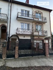 Продаж 3 поверхового таунхауса з ділянкою на 2 сотки, 230 кв. м, 4 кімнати, на вул. Черемшини Марка 12 • ID 33676206