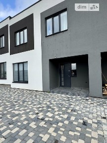 Продаж 2 поверхового таунхауса з ділянкою на 1.5 сотки, 109 кв. м, 3 кімнати, на вул. Окружна • ID 33651393