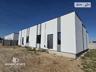 Продаж 1 поверхового таунхауса з ділянкою на 2 сотки, 71 кв. м, 2 кімнати, на вул. Кар'єрна • ID 33565455