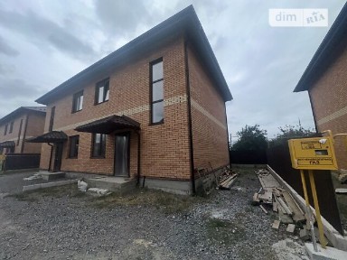 Продаж 2 поверхового таунхауса з ділянкою на 2 сотки, 90 кв. м, 2 кімнати, на 1-й пров. Замковий • ID 33548528