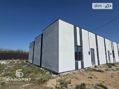 Продаж 1 поверхового таунхауса з ділянкою на 1.5 сотки, 85 кв. м, 2 кімнати, на вул. Кар'єрна • ID 33524050