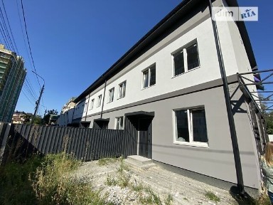 Продаж 3 поверхового таунхауса з ділянкою на 2.2 сотки, 130 кв. м, 3 кімнати, на вул. Українська 90 • ID 33498719