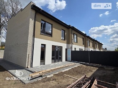 Продаж 2 поверхового таунхауса з ділянкою на 2.5 сотки, 95 кв. м, 3 кімнати, на пров. Свободи • ID 33056967