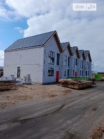 Продаж 2 поверхового таунхауса з ділянкою на 2 сотки, 115 кв. м, 3 кімнати, на вул. Одеська • ID 32932011