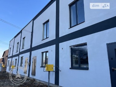 Продаж 2 поверхового таунхауса з ділянкою на 1.6 сотки, 70.5 кв. м, 2 кімнати, на вул. Садова • ID 32845828