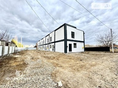 Продаж 2 поверхового таунхауса з ділянкою на 1.5 сотки, 75 кв. м, 2 кімнати, на вулиця Зелена • ID 32758529