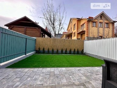 Продаж 2 поверхового таунхауса з ділянкою на 2 сотки, 130.7 кв. м, 4 кімнати, на 6-а вул. Приміська • ID 32681384