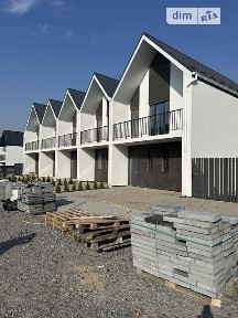 Продаж 2 поверхового таунхауса з ділянкою на 2 сотки, 72 кв. м, 3 кімнати, на вул. Одеська • ID 32384730