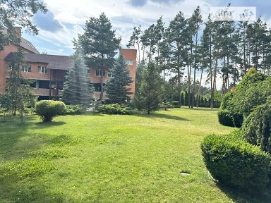 Андрія Малишка вулиця, Плюти, вул. Андрія Малишка 1 • ID 31987587