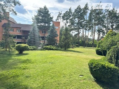 Андрія Малишка вулиця, Плюти, вул. Андрія Малишка 1 • ID 31987587