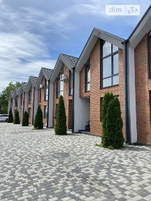 Продаж 2 поверхового таунхауса з ділянкою на 1.2 сотки, 94 кв. м, 4 кімнати, на вул. Водопровідна • ID 31325119