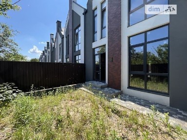 Продаж 2 поверхового таунхауса з ділянкою на 1.4 сотки, 116 кв. м, 4 кімнати, на вул. Садова • ID 31572522