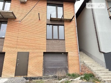 Продаж 2 поверхового таунхауса з ділянкою на 1.5 сотки, 150 кв. м, 4 кімнати, на вул. Івана Богуна • ID 31157429