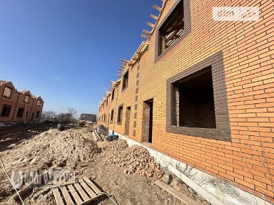 Продаж 2 поверхового таунхауса з ділянкою на 2 сотки, 95 кв. м, 3 кімнати, на вул. Соборна • ID 30909397
