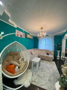 Продаётся трёхкомнатная квартира, по проспекту «200 лет Кривого Рога»