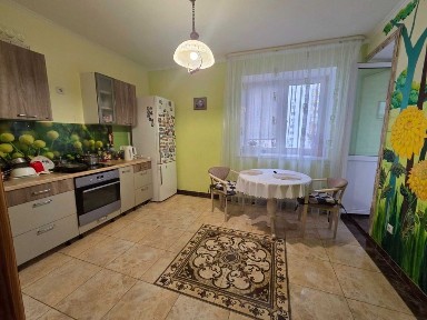 Оренда 3К квартири м. Українка вул. Будівельників новий будинок