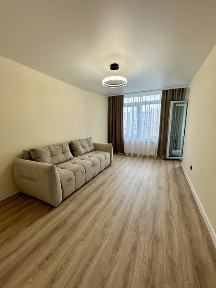 Продаж квартири в новобудові, вул. Київська
