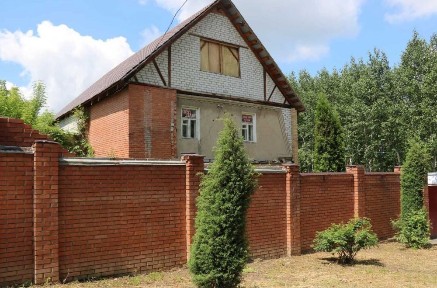 Будинок центр міста Шатилівка Центральний парк