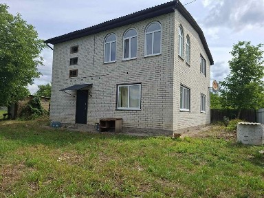 Продається сучасний двоповерховий будинок