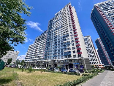 Продажа три кімнатної квартири 79.5 м² ЖК Галактика, Сверстюка, метро