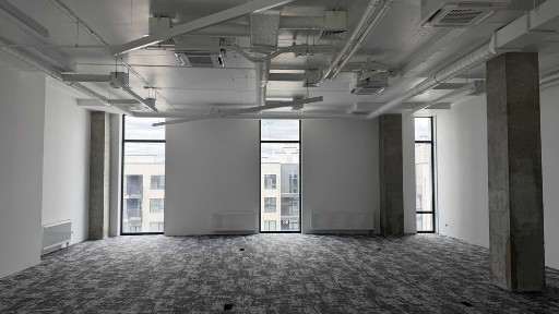 Офіс 86 м² з великою парковкою та цілодобовим доступом. Бізнес-центр SPACE4