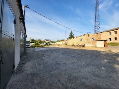 Комерційний комплекс 705 м² на 56 сотках землі