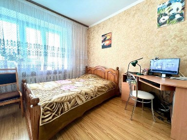 Продається 3-х кімнатна квартира в гуртожитку на Київській