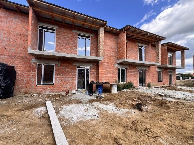 Таунхаус у Вовчинцях, 140м2, з власною земельною ділянкою