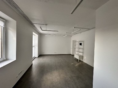 Здам офіс приміщення 29м2. Центр міста.