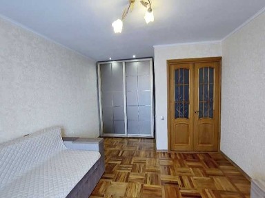 продам 1 кімнатну квартиру - 40 кв. м. вул. П. Сагайдачного