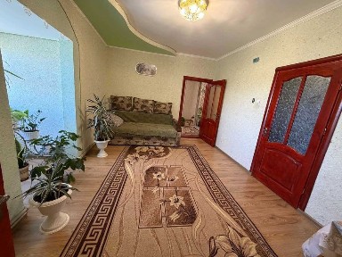 Продається простора 3-кім. квартира, з видом на гори у м. Борислав!