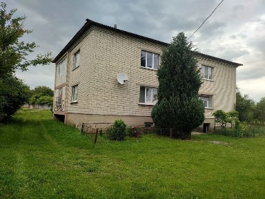 Продаж 3-кімнатної квартири 76,3 м кв. у с. Завидовичі Львівського району Львівської області.
