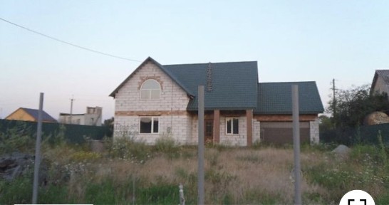Продаєм власний 2 поверхового будинок 258 м2, 10 соток, вул. Каштановая