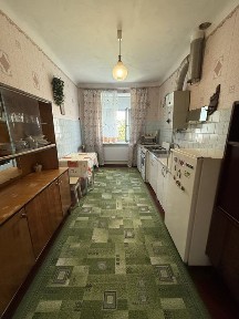 Продам 2к. кв в тихому центрі міста !