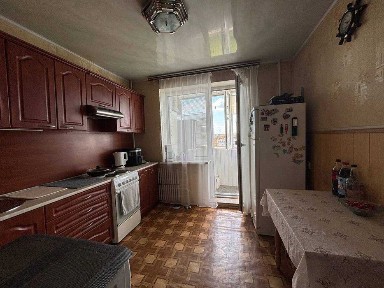 продам 1 комнатную Победа 5.
