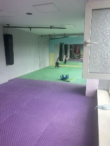 Спортивна зала бокс дитячі гуртки, дорослі заняття, індивідуальні заняття