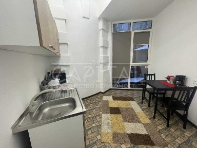 Продаж / Квартира / 125 м2 / Голосіївський район / вул. Велика Васильківська, 28