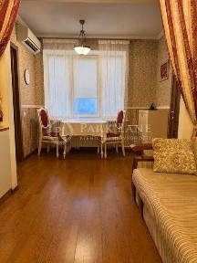 Продам 2к квартиру бульвар Леси Українки Щорса Печерський Центр