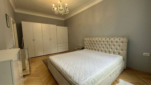 Київ, Солом'янський, вулиця Івана Світличного 10