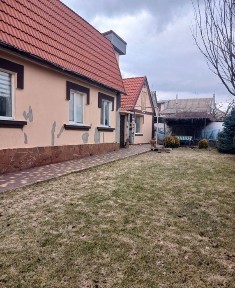 Здається будинок на Космосі