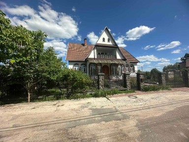 Пртдаю великий будинок Ірпінь 16 соток