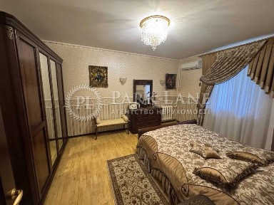 Продам 3к з ремонтом вул Введенська 5 Поділ СтМ Контрактова Площа-7хв