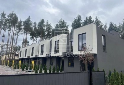 Продам цегляний таунхаус з газом біля парку, газ, центральні комунікації Гостомель БЕЗ КОМІСІЇ