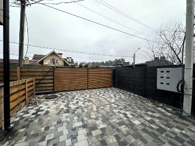 Продам таунхаус в ірпені. краща ціна. розвинена локація. поруч школа !