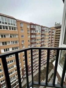 Студія 34м2 по супер ціні в новому зданому будинку ( установлені сонячні батареї)