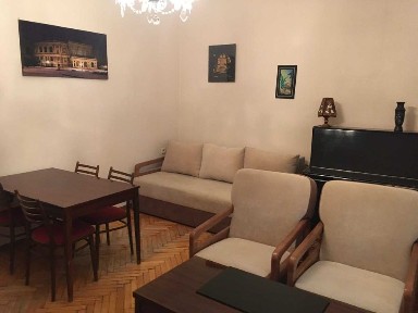 Уютная 3-х комнатная квартира в монументальной сталинке на Фонтане.
