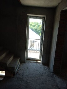 Продається 2 кімнатна квартира загальною площею 80 м. кв в міст і Кам'янець-Подільський