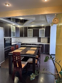 Продаж 3 кімнатної квартири, центр